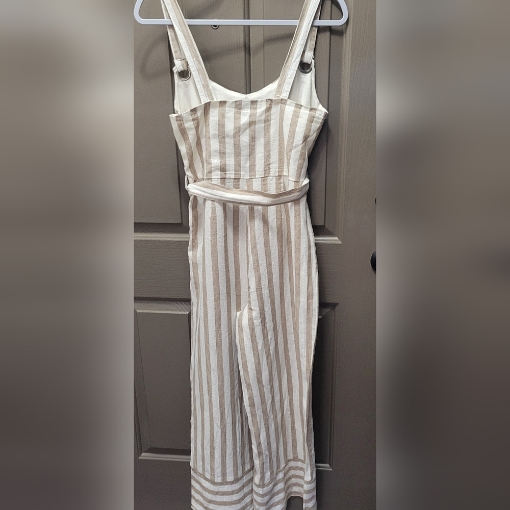 ROMEO & JULIET Striped Linen Jumpsuit EUC Size M - Picture 5 of 10